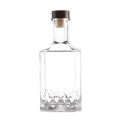 Fyrkantig flaska vodka